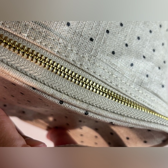 👜 Kate Spade New York Polka Dot Lunch Tote - Cream and Black 🌟 - Picture 6 of 11